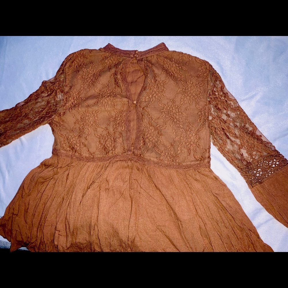 American Eagle Lace blouse